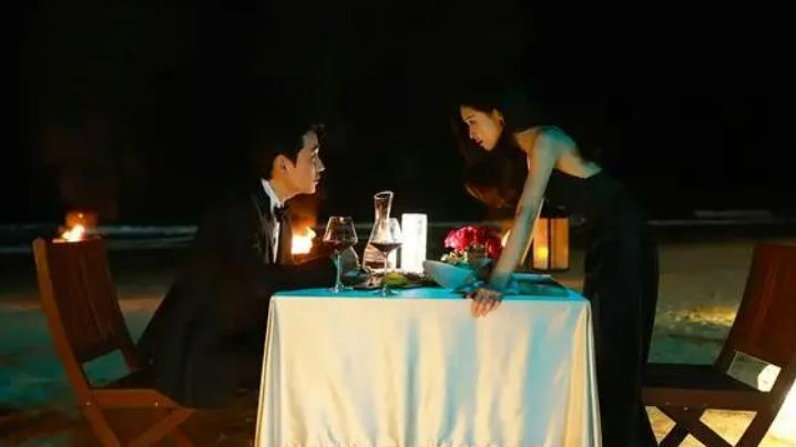 看了《消失的她》发现，新闻式探案，剧本杀式反转，大可不必