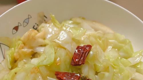 揭秘饭店包菜的独门秘诀，惊艳你的味蕾！