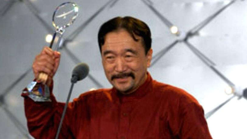 73岁的“刘罗锅”：一生不接广告，不再和王刚合作，定居山东养老