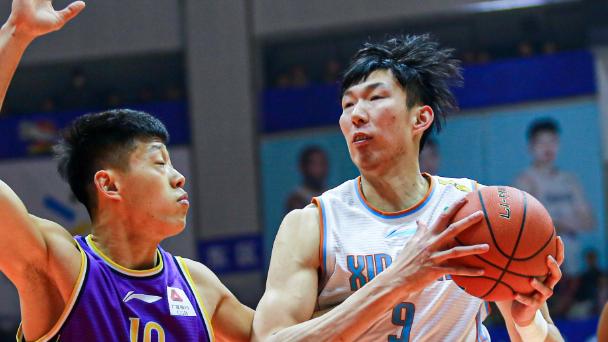 CBA三消息：辽宁锁定榜首位置，广东赢球排第五，山东掉出季后赛