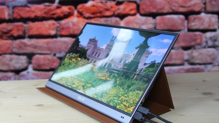便携式OLED显示器华硕ZenScreen的评测：优秀的画质和色彩空间覆盖率
