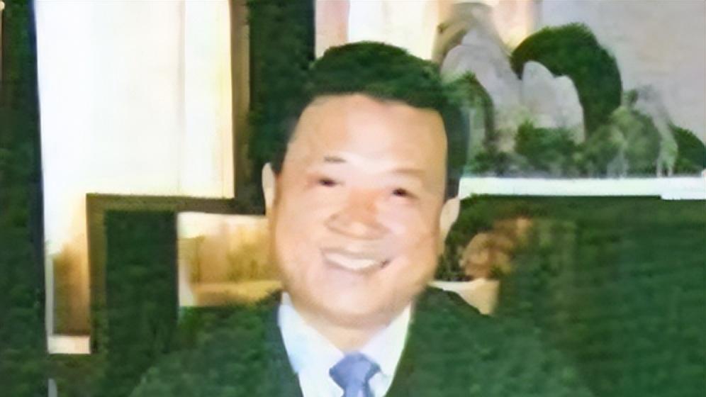 他是原江西省省长，改革开放后第一个被撤职查办的省部级干部