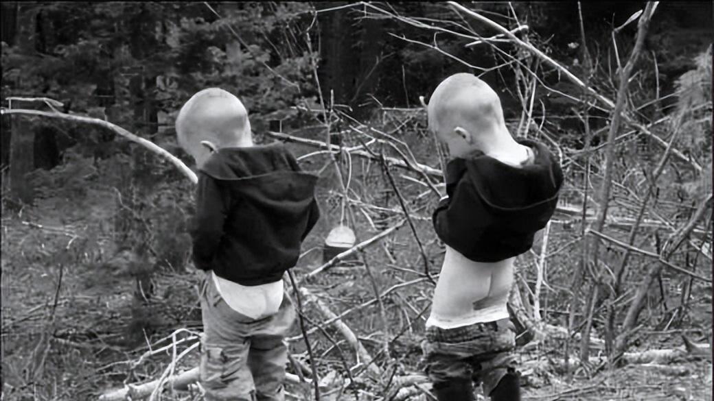 CSGO：DanK1ng被观众质疑身高，当场破防：谁说我用增高鞋垫了？