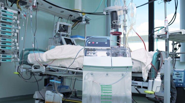 29岁男子吞服百草枯中毒，濒死关头后悔，家人却决定放弃治疗