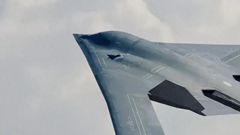 醒醒吧！轰20即便造出来，也很难打击美国全境！除非有俄罗斯帮忙