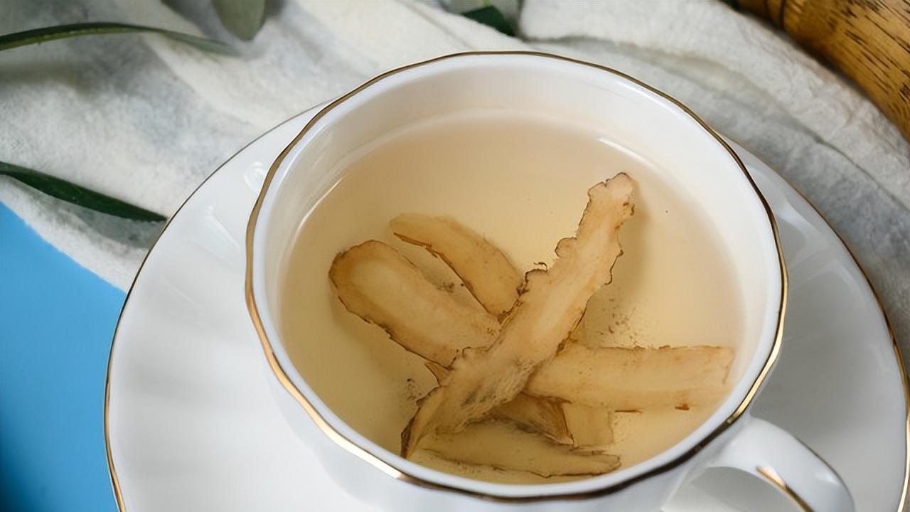 三七粉泡水饮用，对肝脏好还是不好？注意：这四类人平时少喝