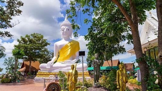 "曼谷狂欢之旅：发现泰国首都的魅力！"