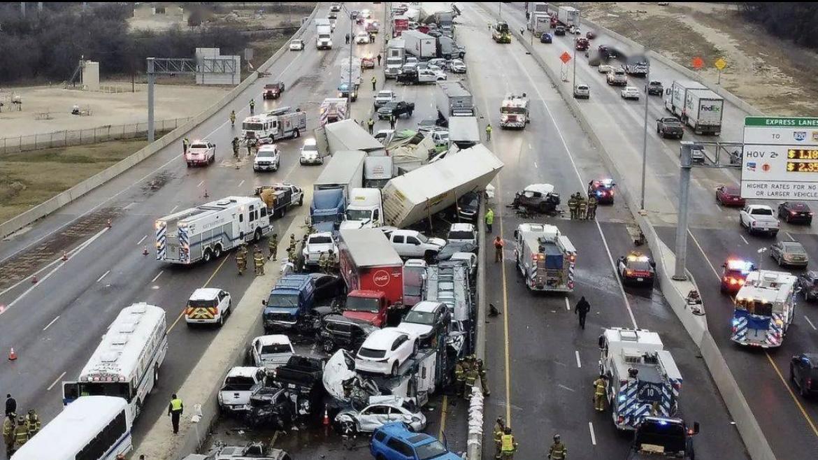 重庆嘉陵江桥墩意外起火，五一假期安全问题敲响警钟