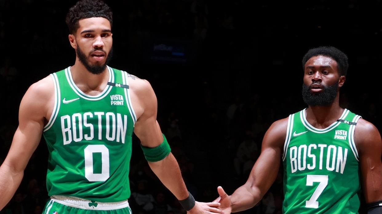 NBA东部排名：雄鹿势不可挡，76人稳住局面，尼克斯送篮网大礼