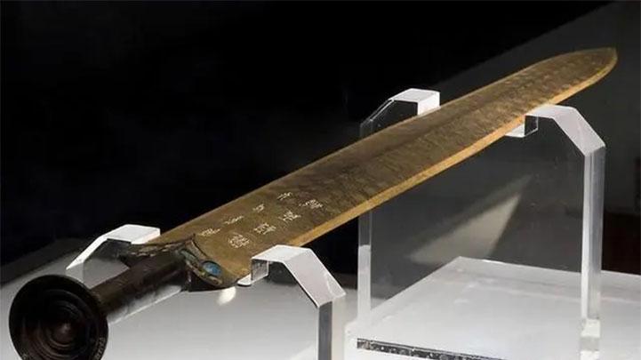 越王勾践果非常人，除了卧薪尝胆外，他应该还是无厘头的祖宗