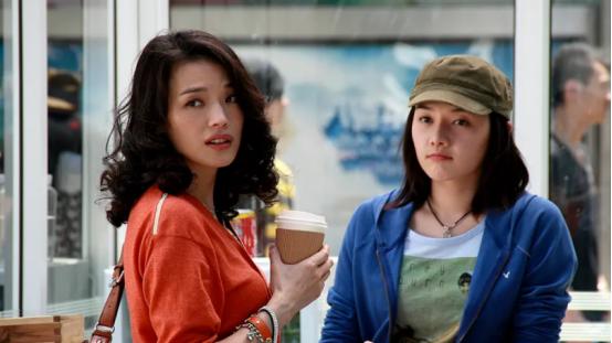 她拍摄三级片出名，却没有选择出名时挥霍，而是选择重新开始！