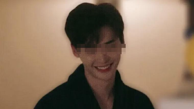 父亲赌石失败倾家荡产，我却意外获得透视眼，成为赌石界的王……