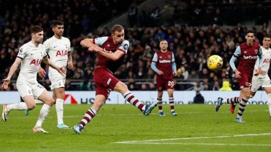 剑南春，热刺1-2西汉姆遭5轮不胜，鲍恩幸运破门，乌多基送礼