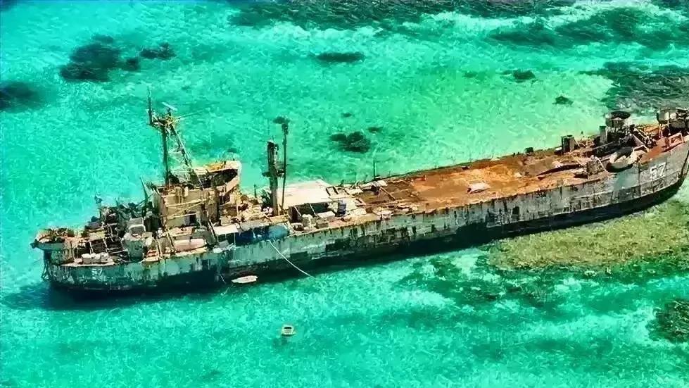 惊爆解决方案！飞机喷洒腐蚀液体，解救我国仁爱礁困局！