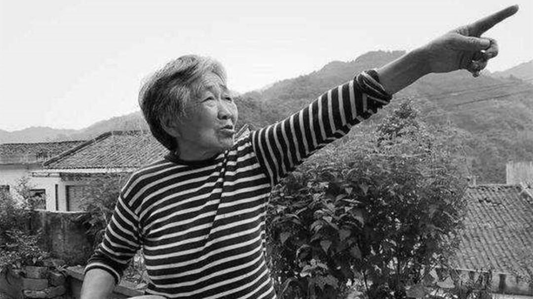 家庭纷争奶奶喝药自尽，爷爷为报复儿媳摔死孙子，91年江苏杀孙案