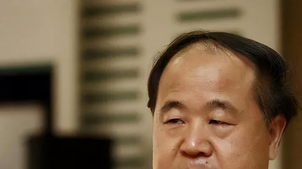 莫言说：年轻的时候爱上什么都不为过，成熟的时候放弃什么都不是错