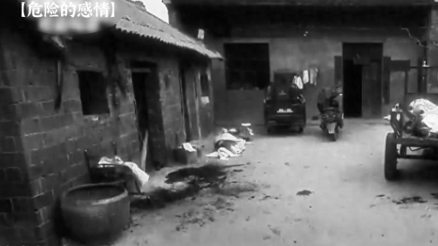 一名男子当着三岁女儿的面，残忍砍杀岳父岳母，妻子也被其砍成重伤！