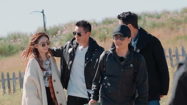 郑钧聊“心动瞬间”，再次惹怒老婆，网友感叹：刘芸太不容易了