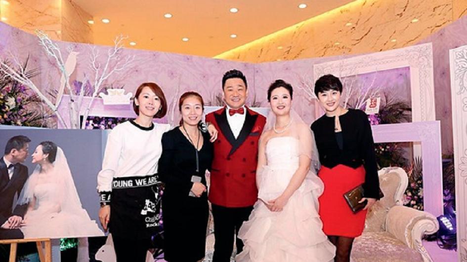 富家小姐李晶，不顾一切嫁大18岁王景春，他到底有什么魅力？