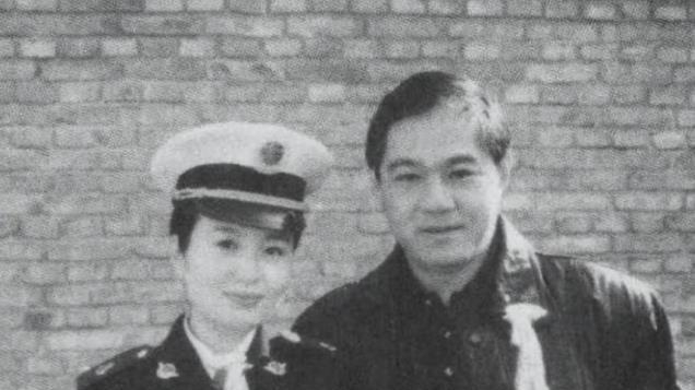 差距太大！演员赵君离婚21年后仍孑然一身，前妻早已成杜淳后妈！