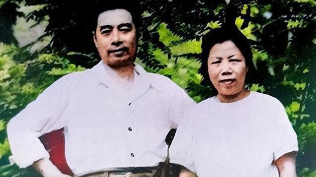周总理和邓大姐一生没有孩子，邓颖超坦言：其实我也差点儿女双全