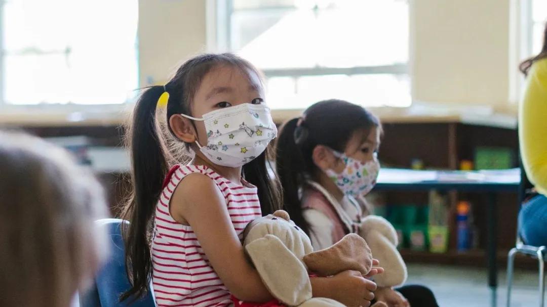 ​比流感还毒？孩子感染后高烧40度不退！医生提醒：没有疫苗，开春尤其要当心