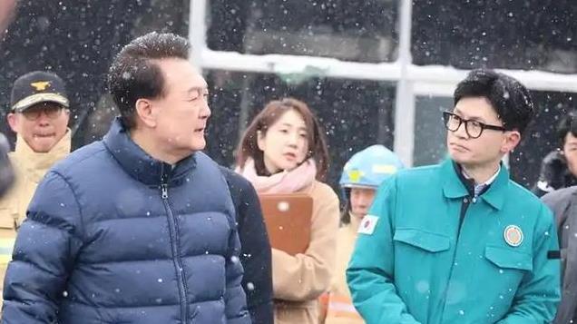 韩国政坛又变动! 尹锡悦最大心腹递交辞呈，被检方下发最后通牒!