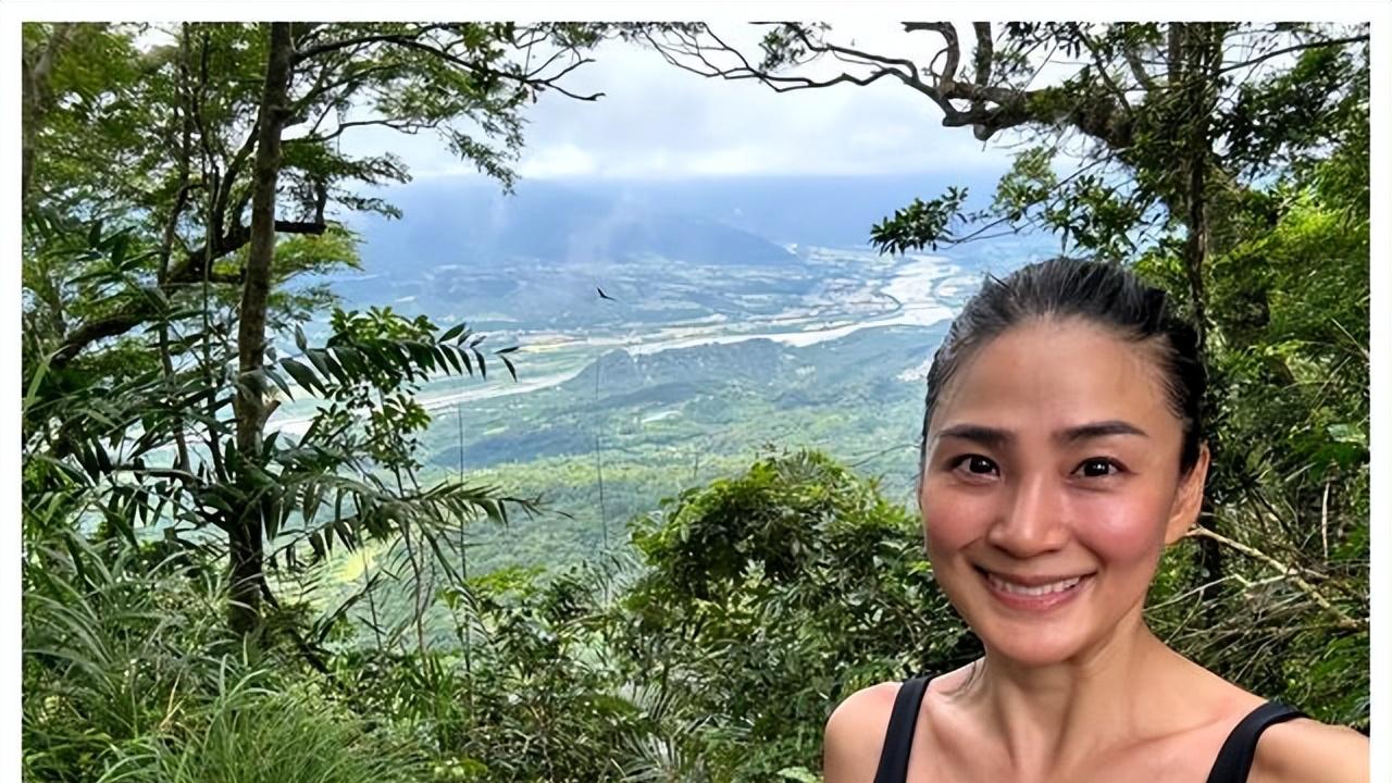 恭喜！46岁童年女神欧雅若官宣结婚，晒b超双喜临门，老公是好友