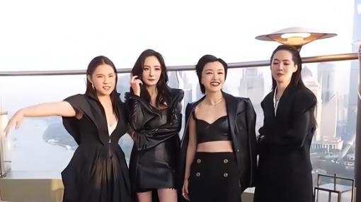 杨幂内场图被骂身材干瘪却稳居C位，她的身材在内娱什么水平？