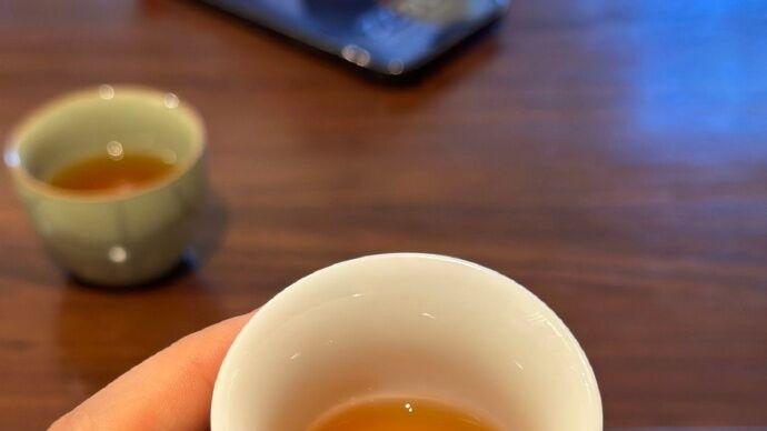 网红成都品茶工作室鹤鸣茶社，领略古色古香的茶艺魅力