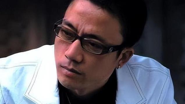 袁树雄：写歌30年穷困潦倒，前妻失望离婚，51岁凭一首歌逆风翻盘