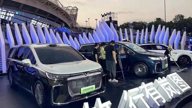 岚图梦想家乾崑版开启规模交付