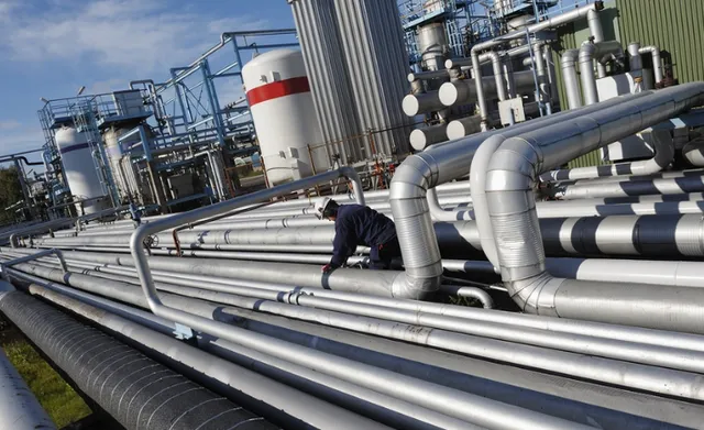 西方的疯狂制裁，没伤到俄罗斯根基，反倒让普京政府狂赚5万亿？