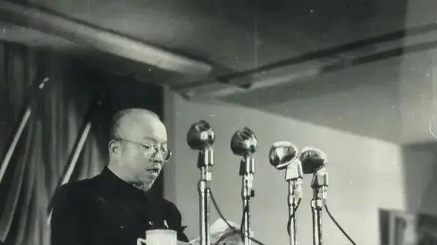粤军中本是上下级的李济深和张发奎后来为什么不和甚至于打仗了？