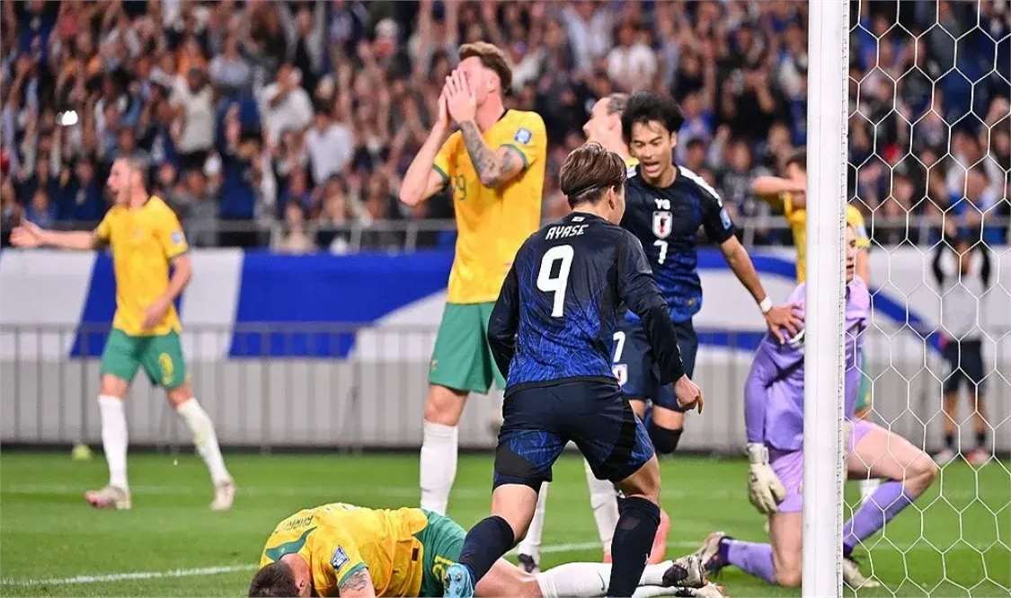 随着国足2-1，日本1-1，韩国3-2，世预赛最新积分榜
