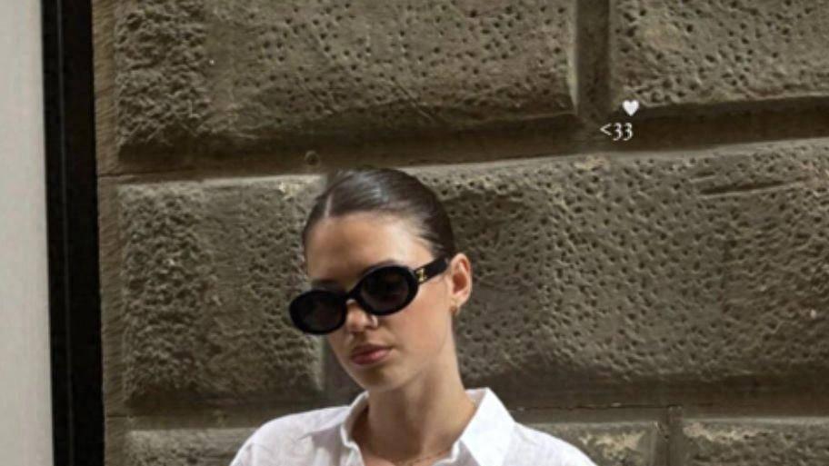 打败小黑裤，今年夏天“小白短裤”成潮流，百搭又清爽