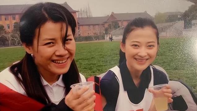 她是北电才女，和四婚导演同居3年被抛弃，《父母爱情》让她翻身