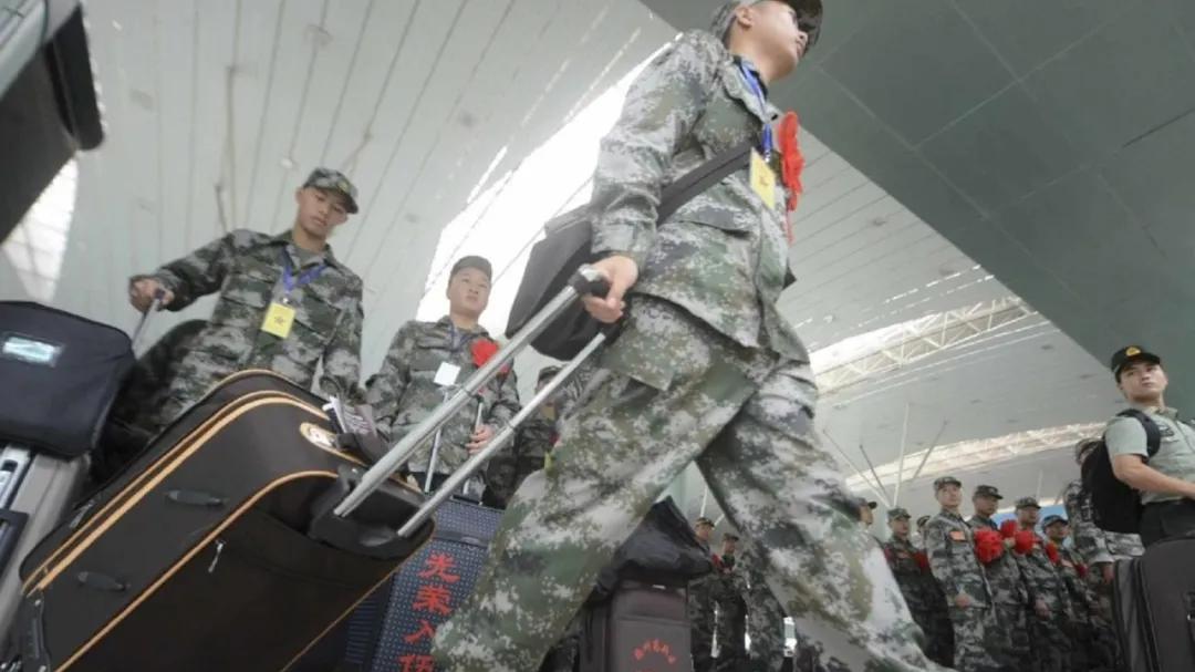 老兵归巢：二次入伍热潮背后的国家战略与北约挑战