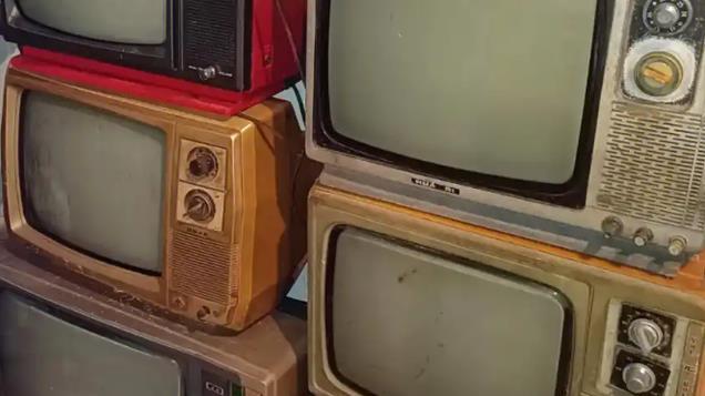 他曾3次入狱 , 却是我国首位资产过亿的人 , 北京264套房 , 价值超10亿