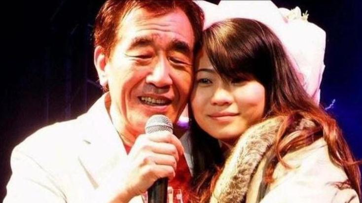 著名歌手张帝：娶女儿闺蜜为妻，如今已82岁高龄，娇妻才刚49岁