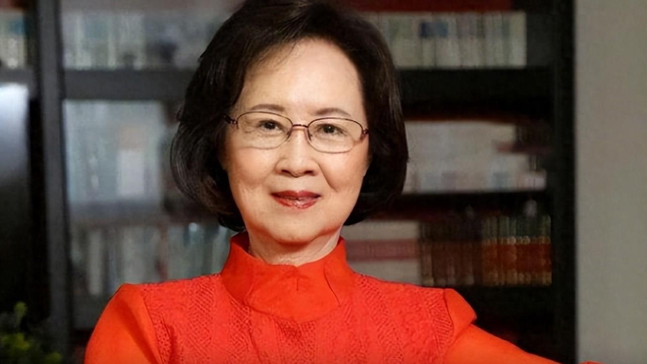 突发！琼瑶在家中自杀身亡，享年86岁，最后露面照曝光，留有遗书