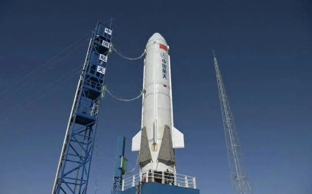 火箭10公里垂直起降成功，老外惊叹：中国的科技实力太强大了！