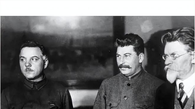 历史上最伟大的政治家！铁血领袖，红色传奇！