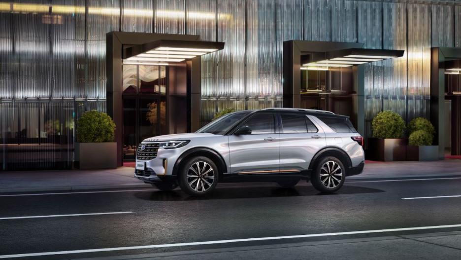 大车也能轻松开，探险者的操控感真不错