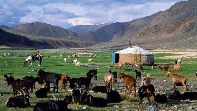 该国只有17万平方公里，30年前正式脱离中国独立，现如今盛产美女