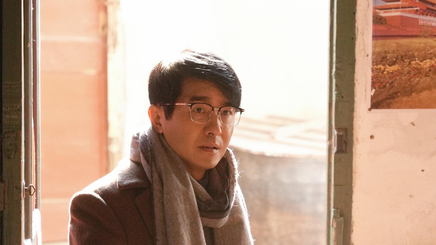 小巷人家: 直到庄超英看到父母转走鹏飞要拿的西瓜，还替他们说话，才明白庄筱婷的恨有多深