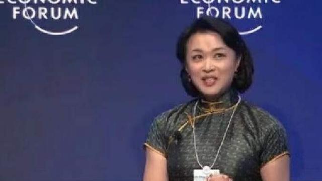 金星第一任妻子有多美？貌美如花眉眼动人，俩人离婚时还怀着孕！