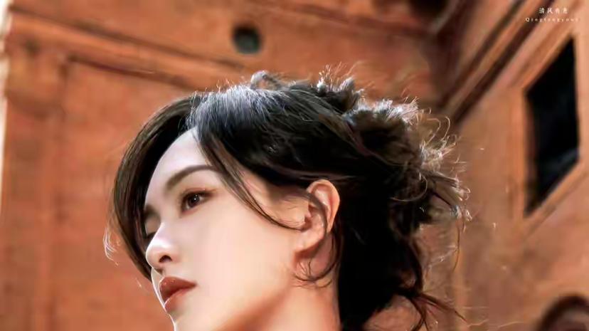 唐嫣巴黎T台惊艳亮相，生图颜值逆天！网友直呼：美炸了！