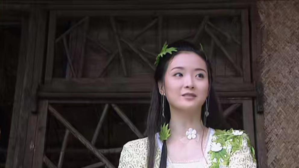 重温《武林外史》才懂，白飞飞五次换装，暗藏她对沈浪的爱恨情仇