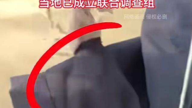 170元的校服扯出薄膜，校长：不是塑料，防风防水！网友炸锅